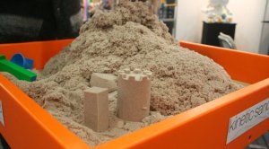 kineticsand2